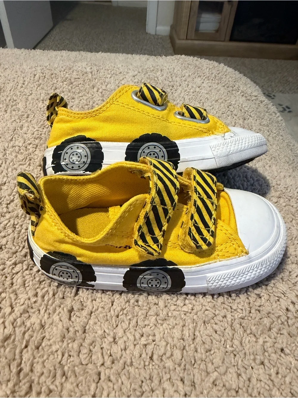 ConverseKids Yellow Canvas Sneakers with Black Striped Velcro and Painted Wheels